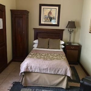 Standard Room with 1 Single Bed